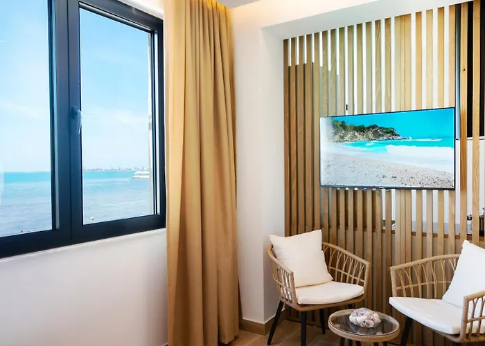Hotel Azure Sea View *