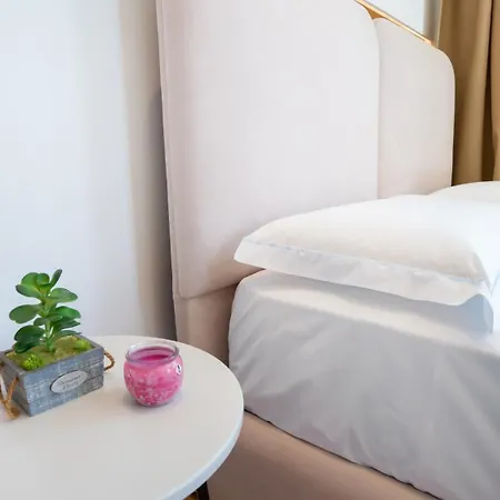 Azure Sea View Hotel *