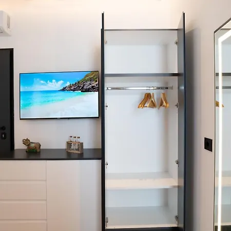 Azure Sea View Hotel Durrës