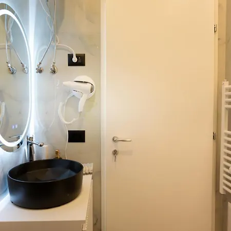 Azure Sea View Hotel *