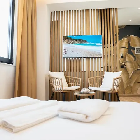 Hotel Azure Sea View *